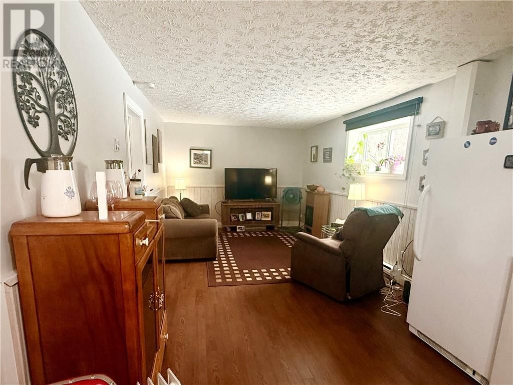 7 CONFEDERATION STREET Image 26