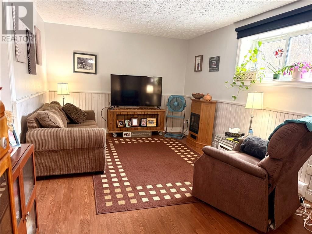 7 CONFEDERATION STREET Image 27