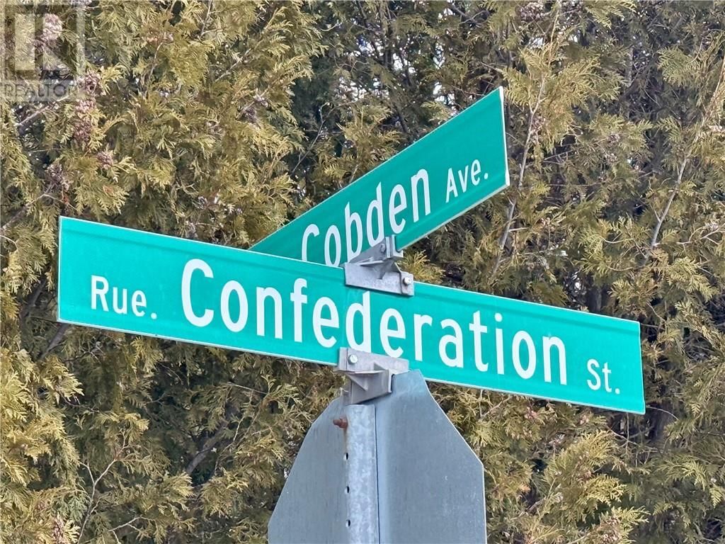 7 CONFEDERATION STREET Image 38