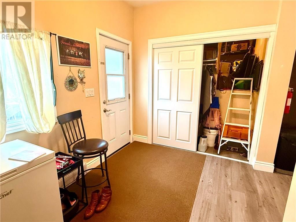 7 CONFEDERATION STREET Image 4