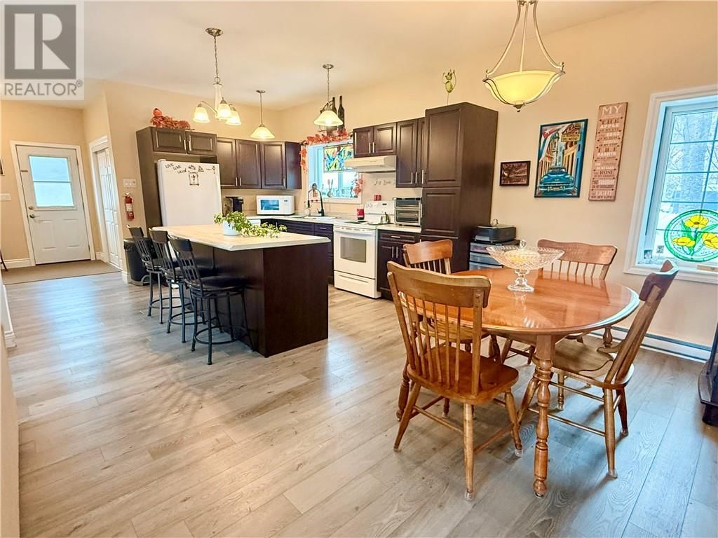 7 CONFEDERATION STREET Image 7