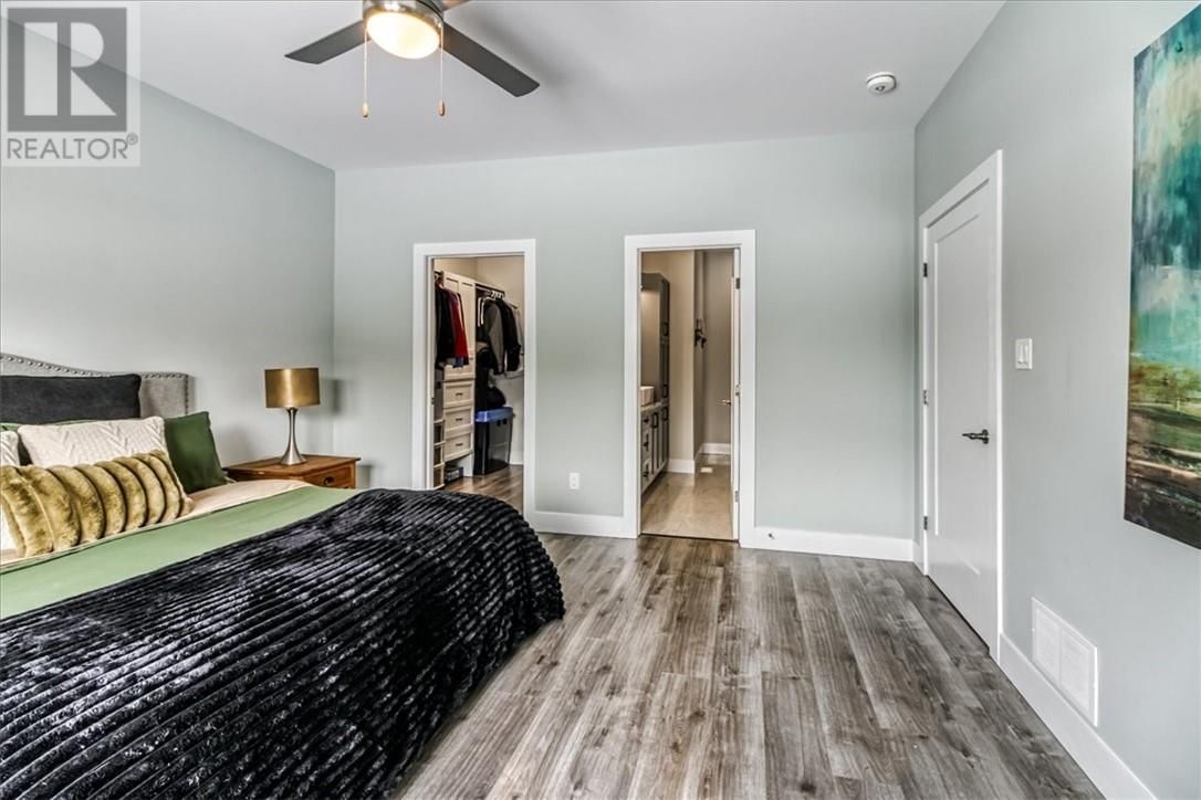 159 HOLLYBROOK CRESCENT Image 14