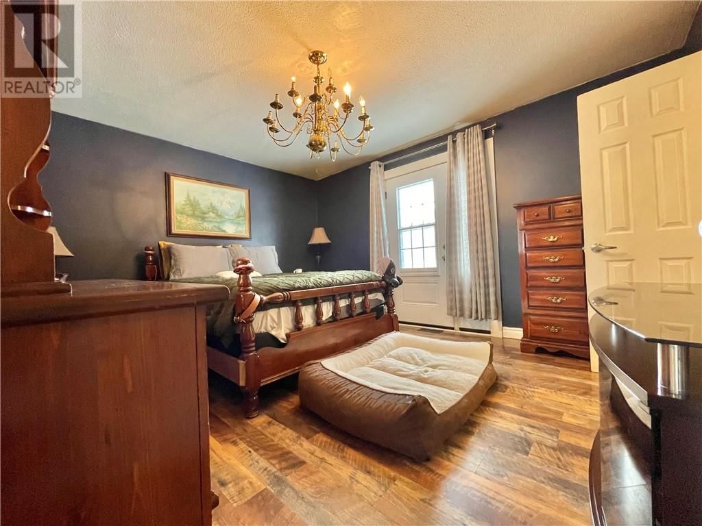 146 GORDON LAKE Image 15