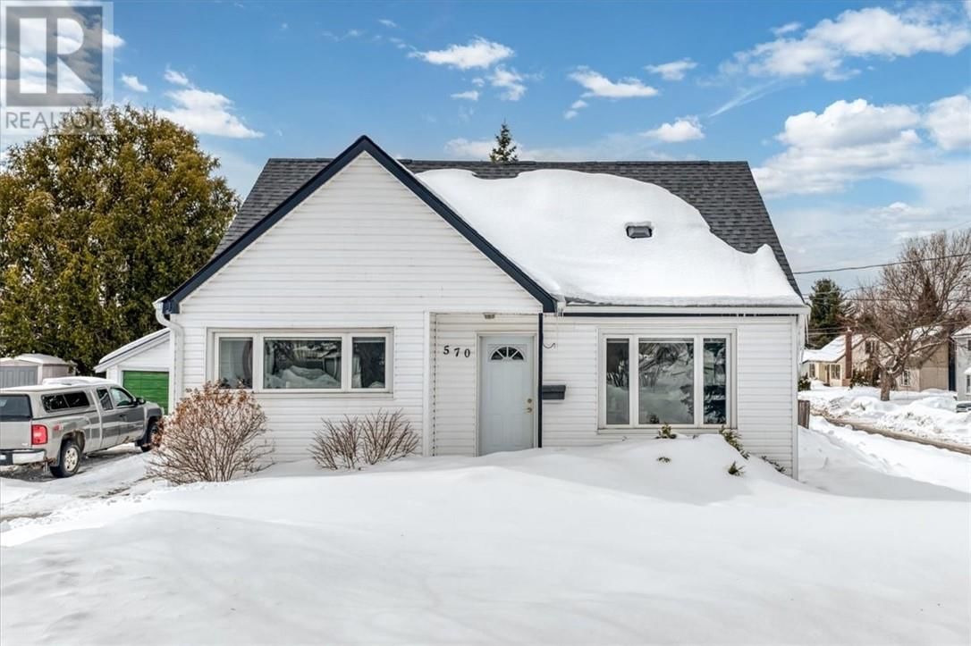 570 QUEEN ELIZABETH STREET Image 3