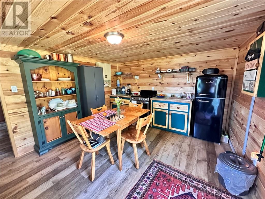 58 PICNIC POINT LANE Image 11