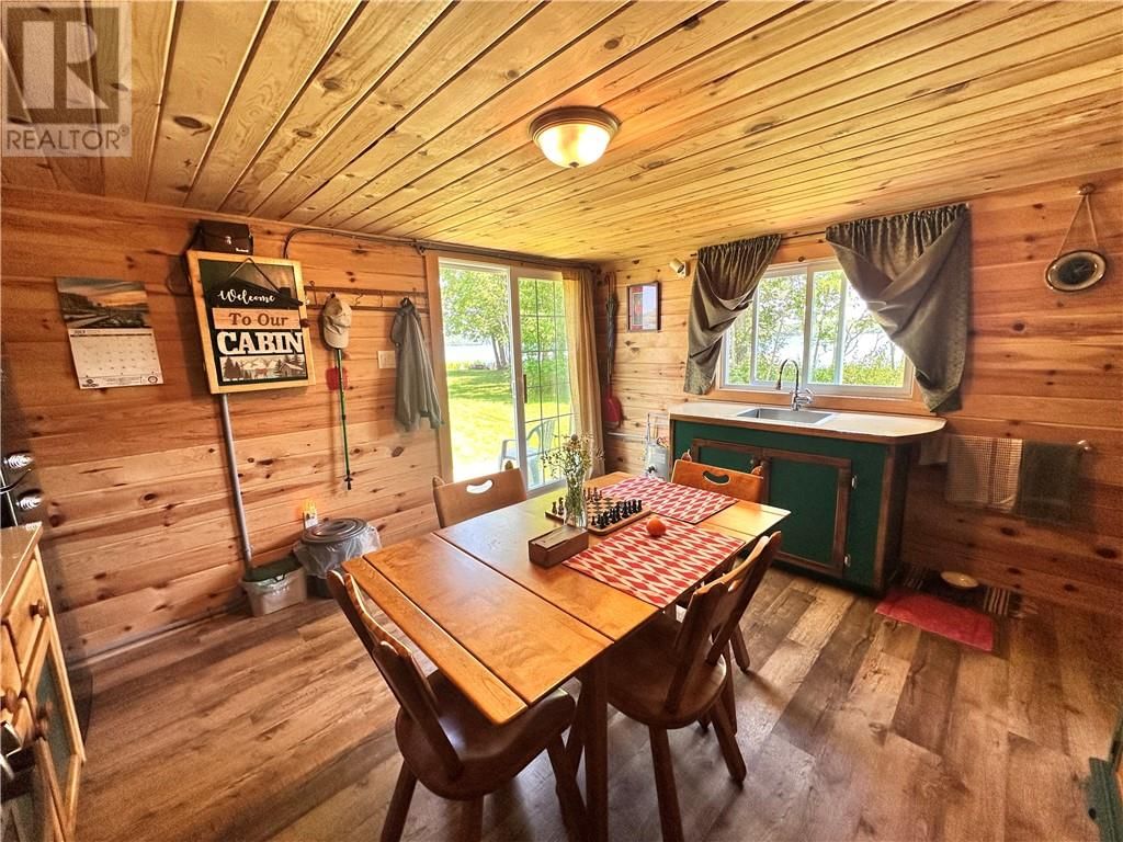 58 PICNIC POINT LANE Image 12