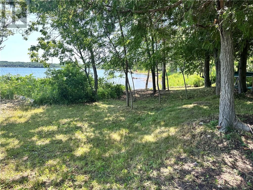 58 PICNIC POINT LANE Image 18