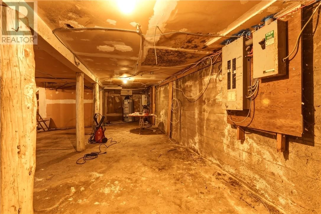 9 SECOND AVENUE Image 34