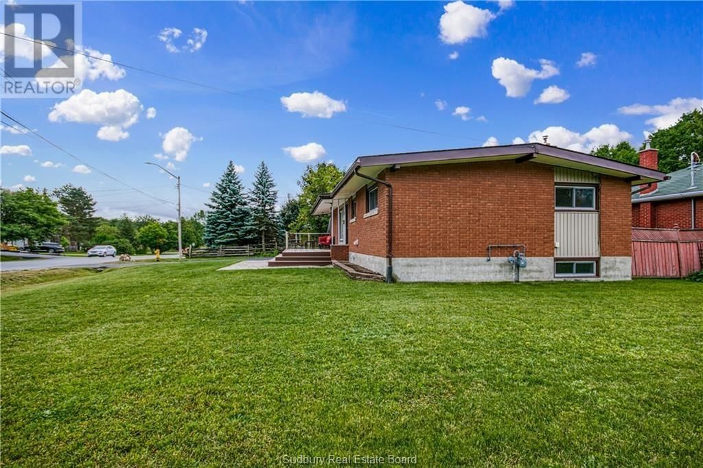 49 STRATHMERE COURT Image 37