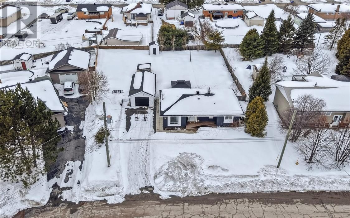 4689 ROBERT DRIVE Image 29