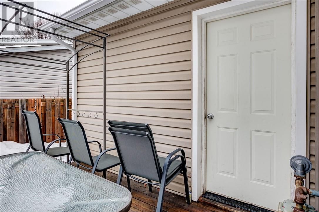 2079 HEBERT STREET Image 18