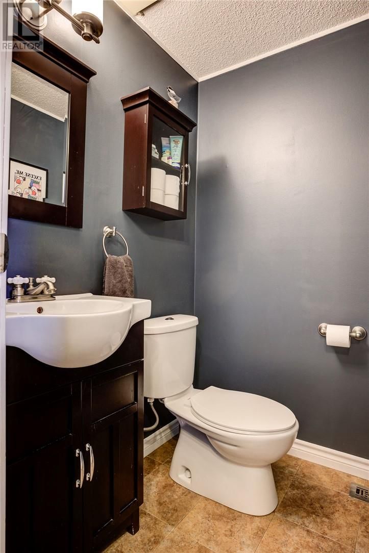 2079 HEBERT STREET Image 9