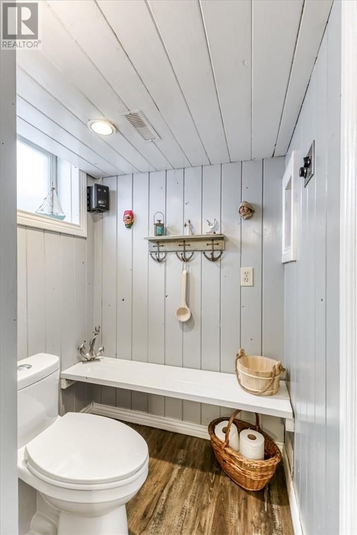 249 7TH AVENUE Image 32