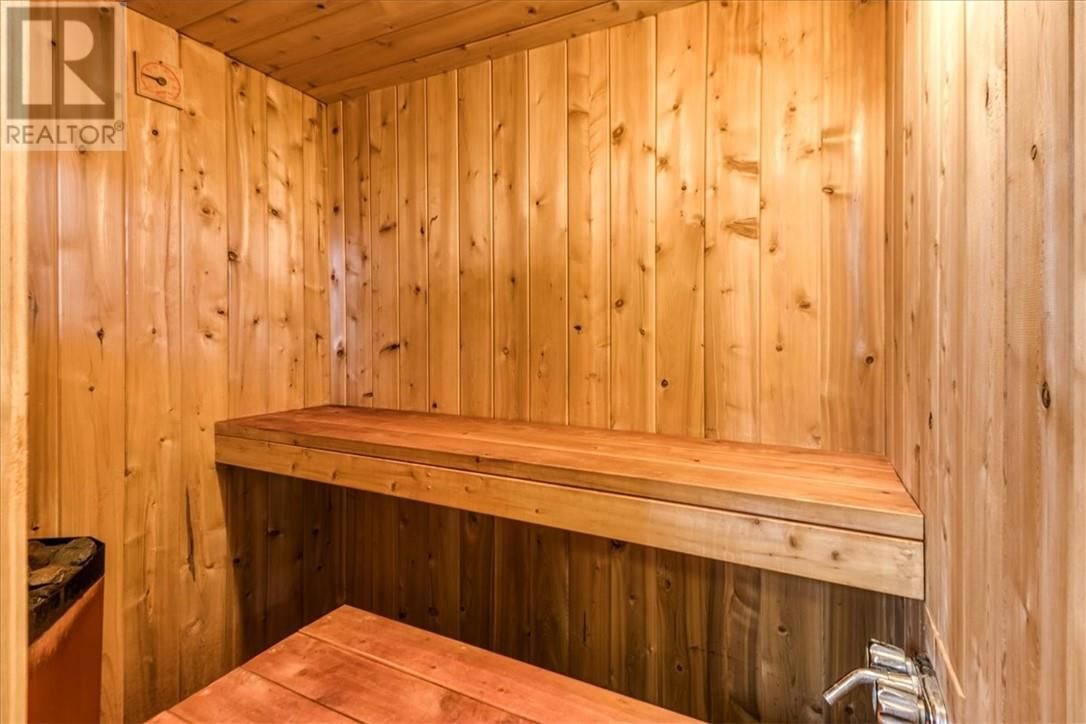 249 7TH AVENUE Image 33