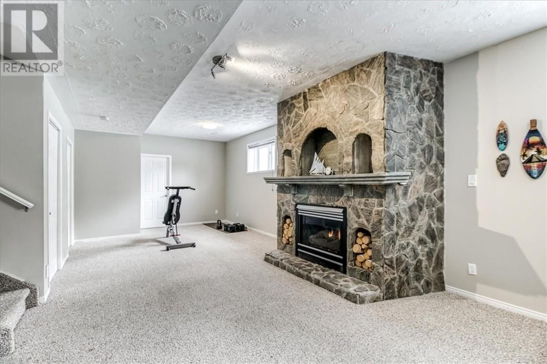 4372 THERESA AVENUE Image 34