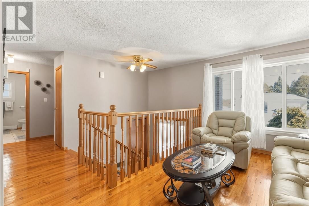 497 SHIRLEY STREET Image 5