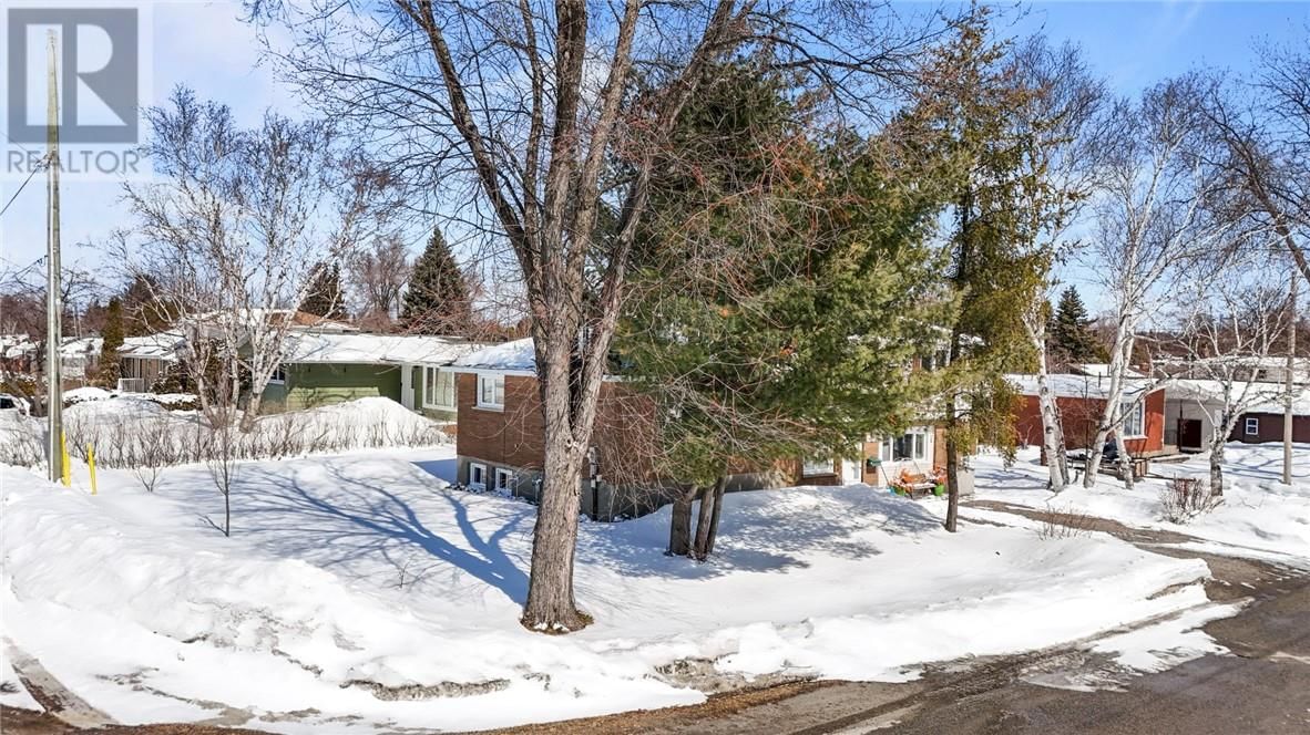 1618 CANTERBURY STREET Image 35