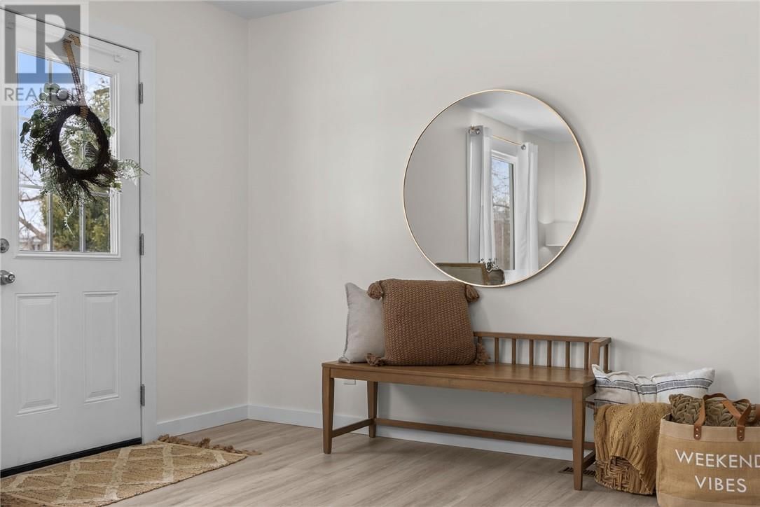 1067 CHAPMAN Image 6