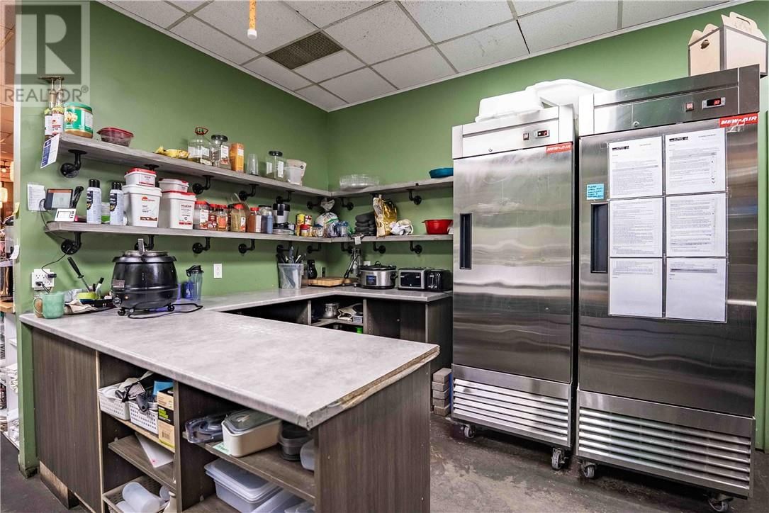 104 - 109 LARCH STREET Image 14