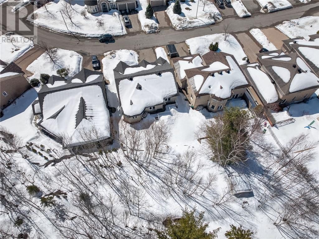 20 PLATINUM PLACE Image 45