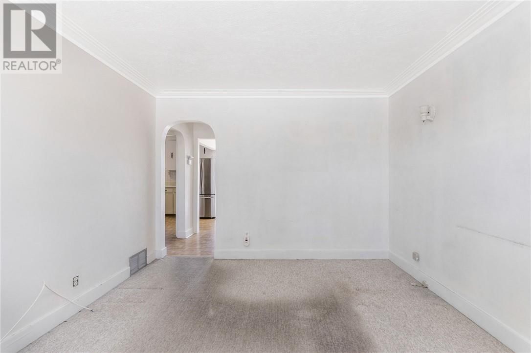 1078 MADELEINE AVENUE Image 14