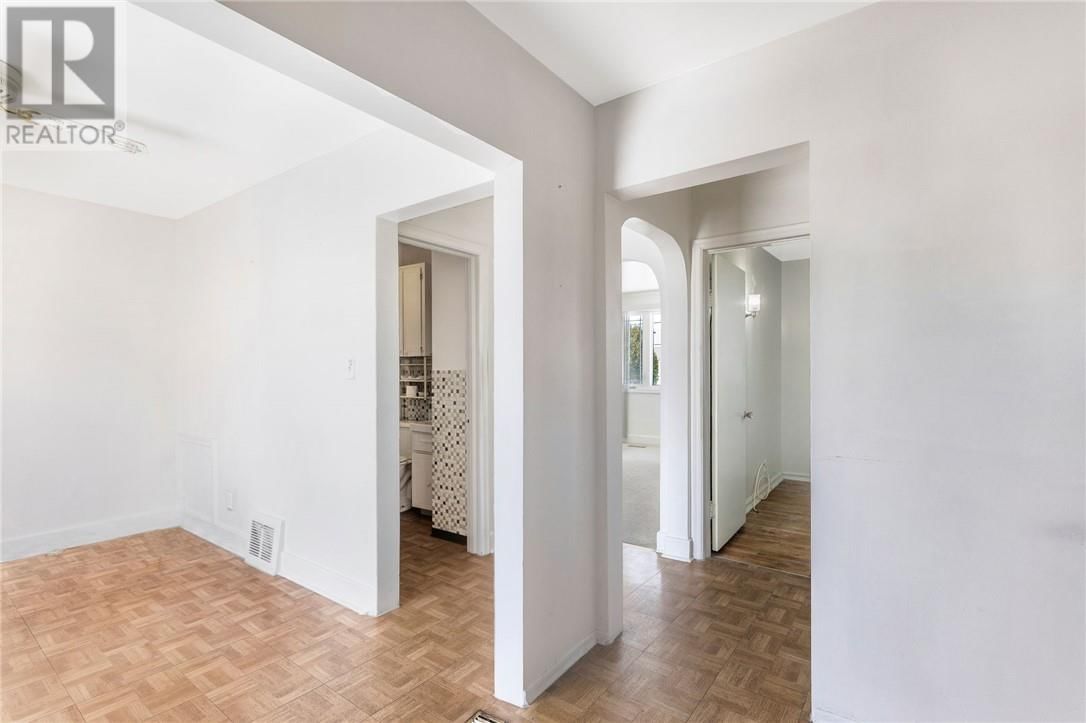 1078 MADELEINE AVENUE Image 19