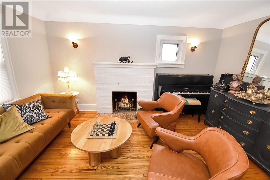 94 DOUGLAS STREET Image 12