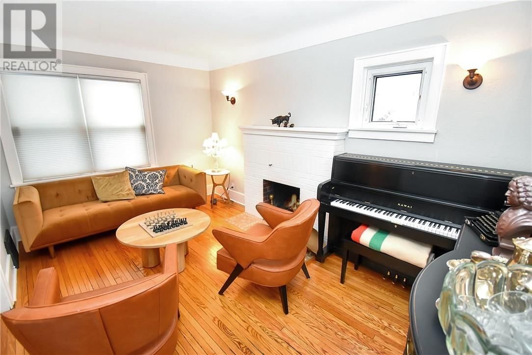 94 DOUGLAS STREET Image 13