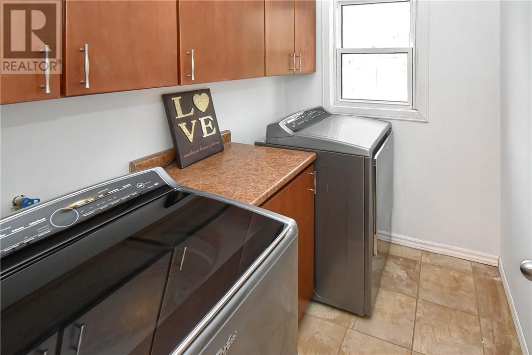 94 DOUGLAS STREET Image 19