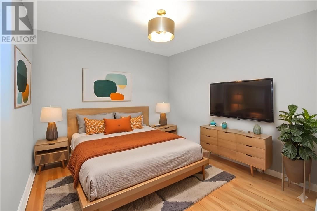 94 DOUGLAS STREET Image 23