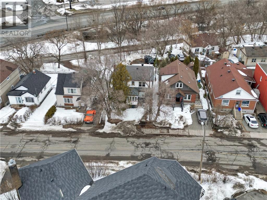 94 DOUGLAS STREET Image 4