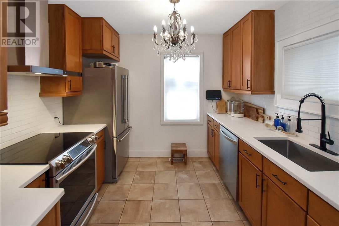 94 DOUGLAS STREET Image 7