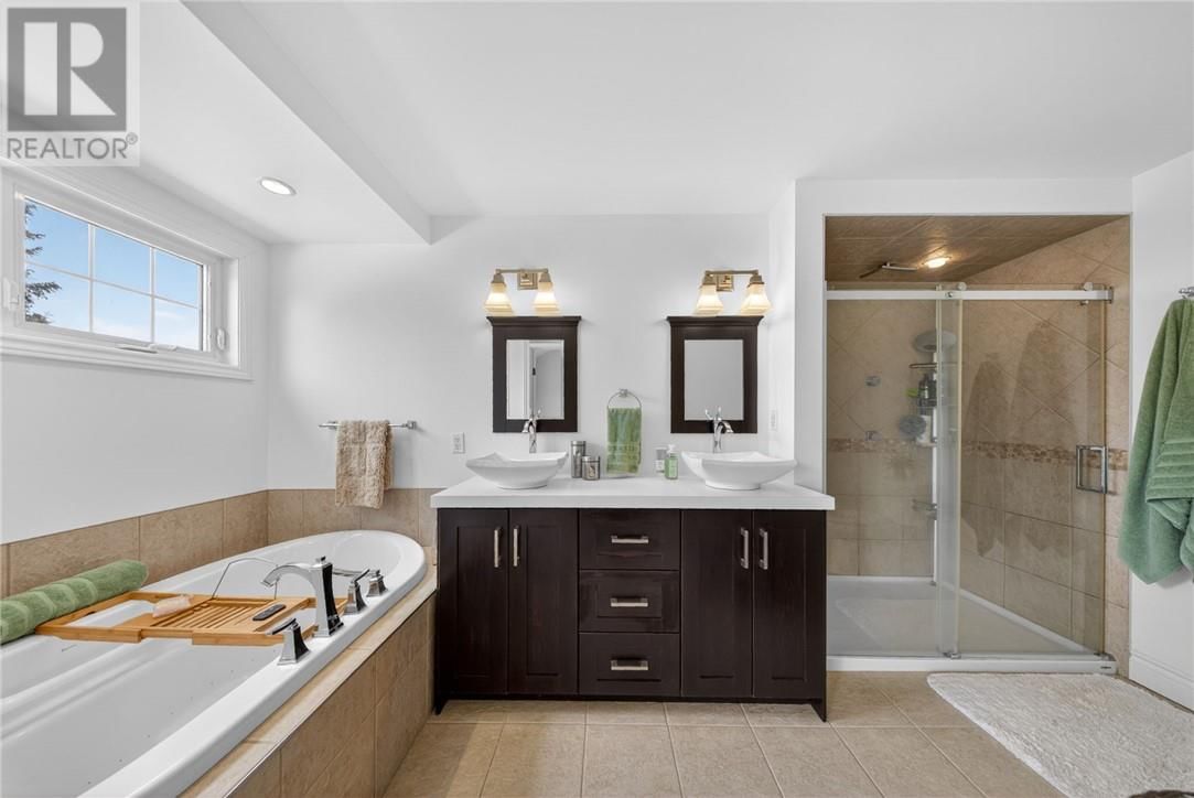 1014 TOYA COURT Image 28