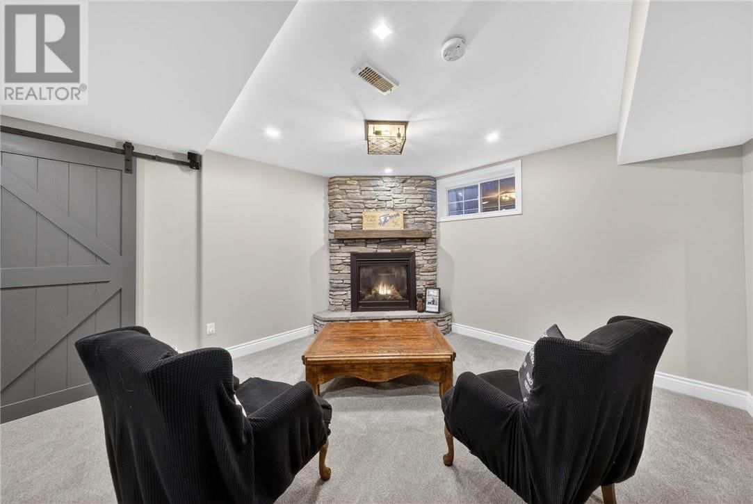 1014 TOYA COURT Image 46