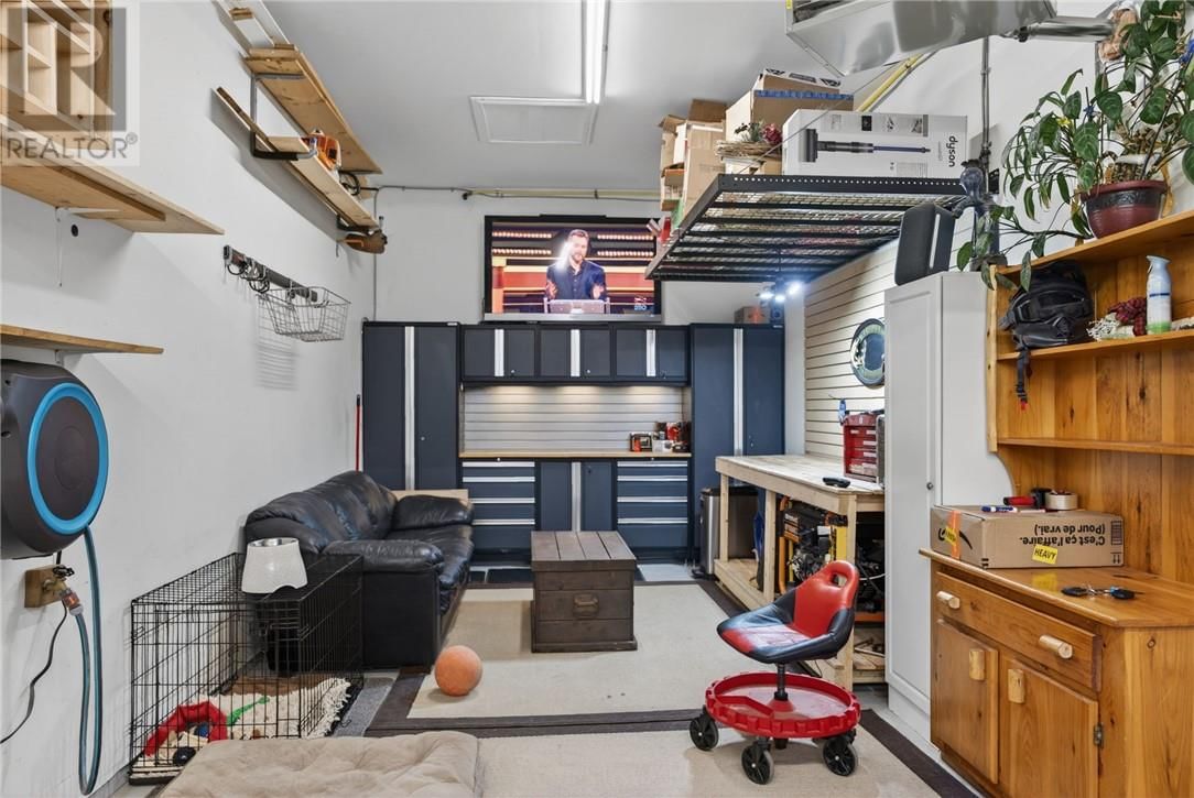 1014 TOYA COURT Image 57