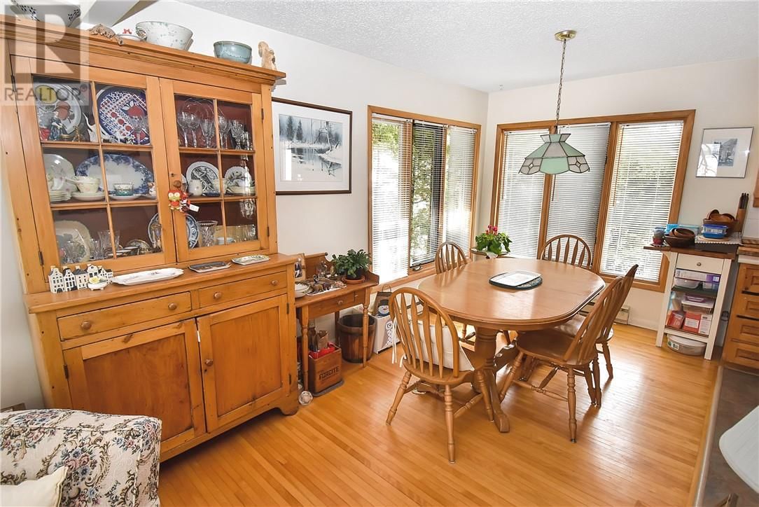 488 LAKE POINT CRT Image 14