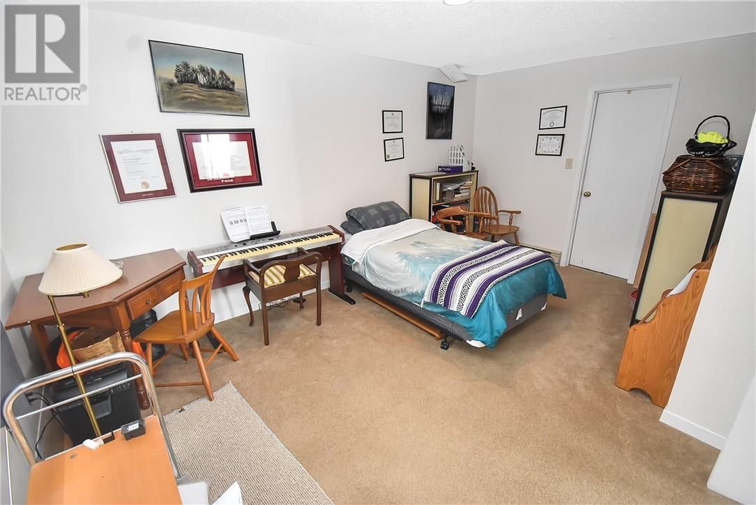 488 LAKE POINT CRT Image 22