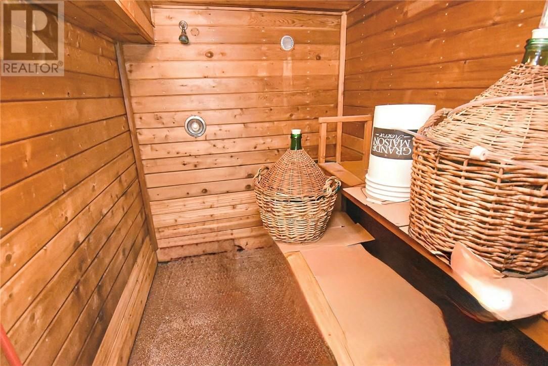 488 LAKE POINT CRT Image 25