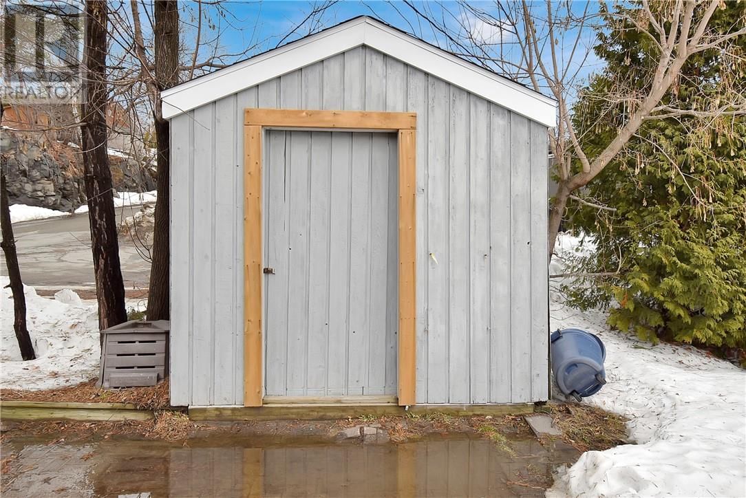 488 LAKE POINT CRT Image 29