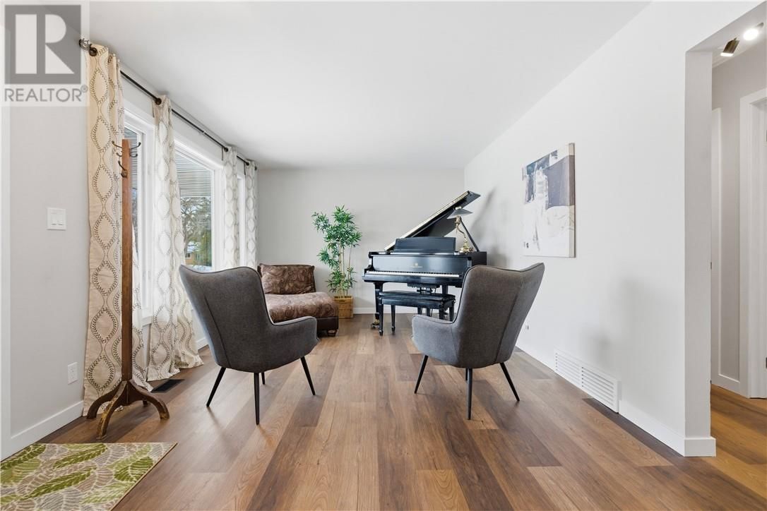 1004 BUCKINGHAM DRIVE Image 11