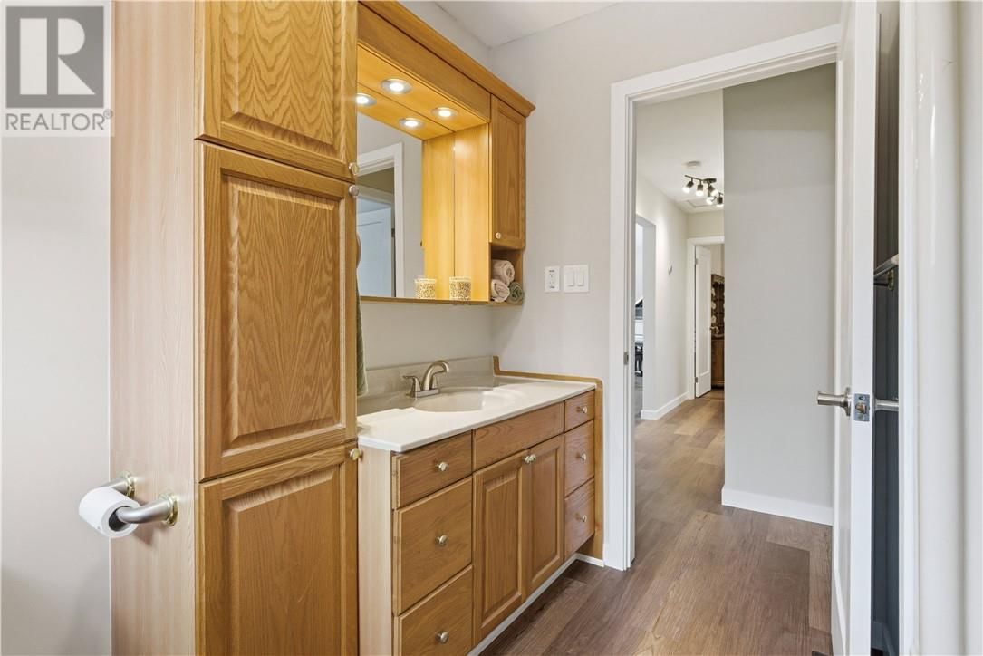 1004 BUCKINGHAM DRIVE Image 18