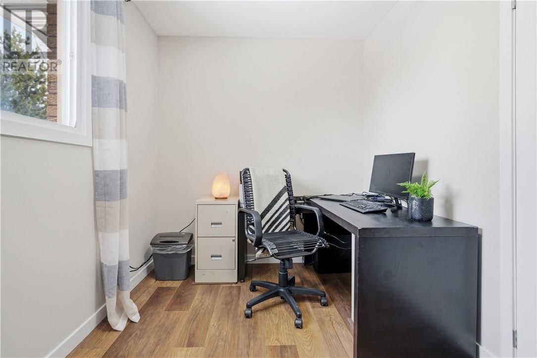 1004 BUCKINGHAM DRIVE Image 19