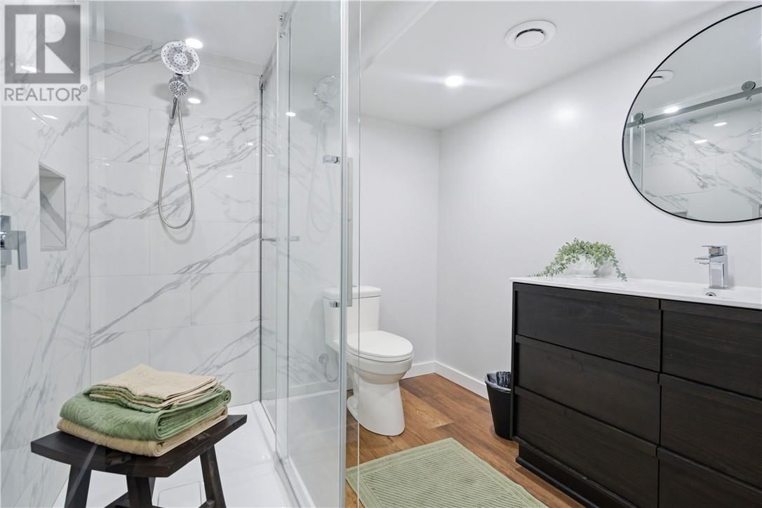 1004 BUCKINGHAM DRIVE Image 25