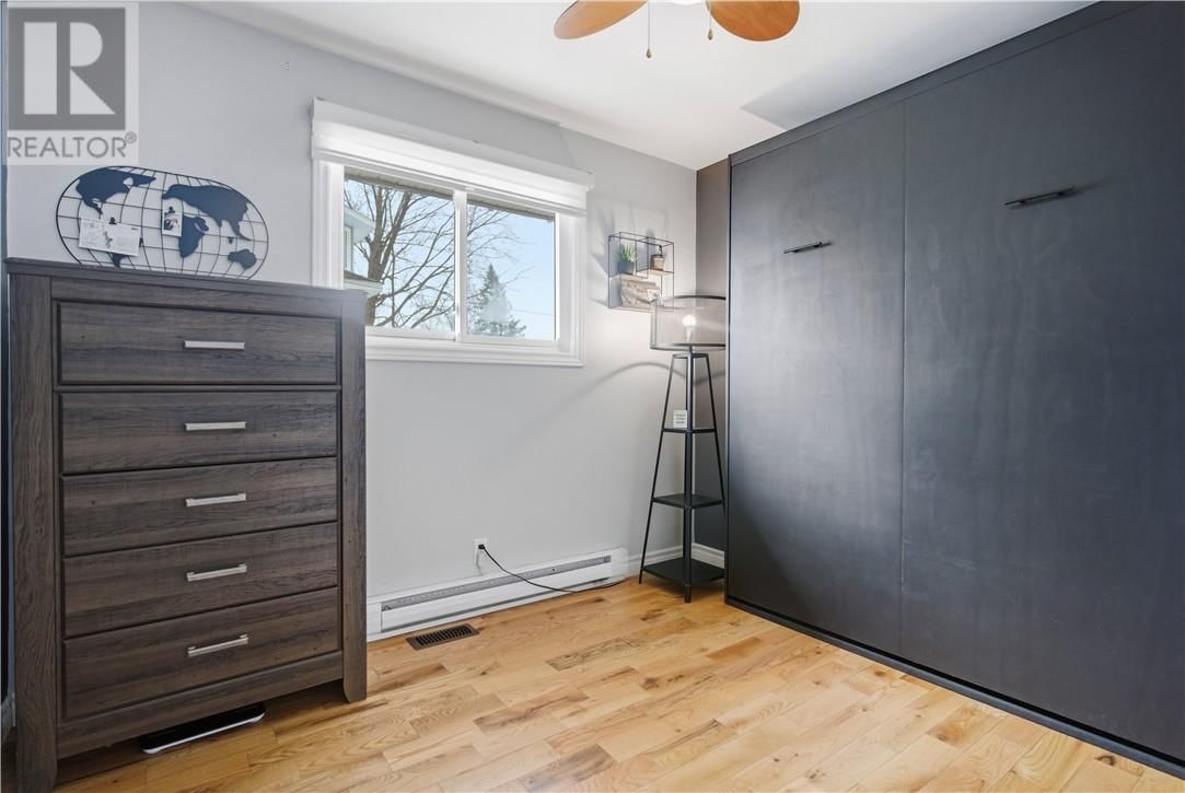 3135 LOUIS STREET Image 12