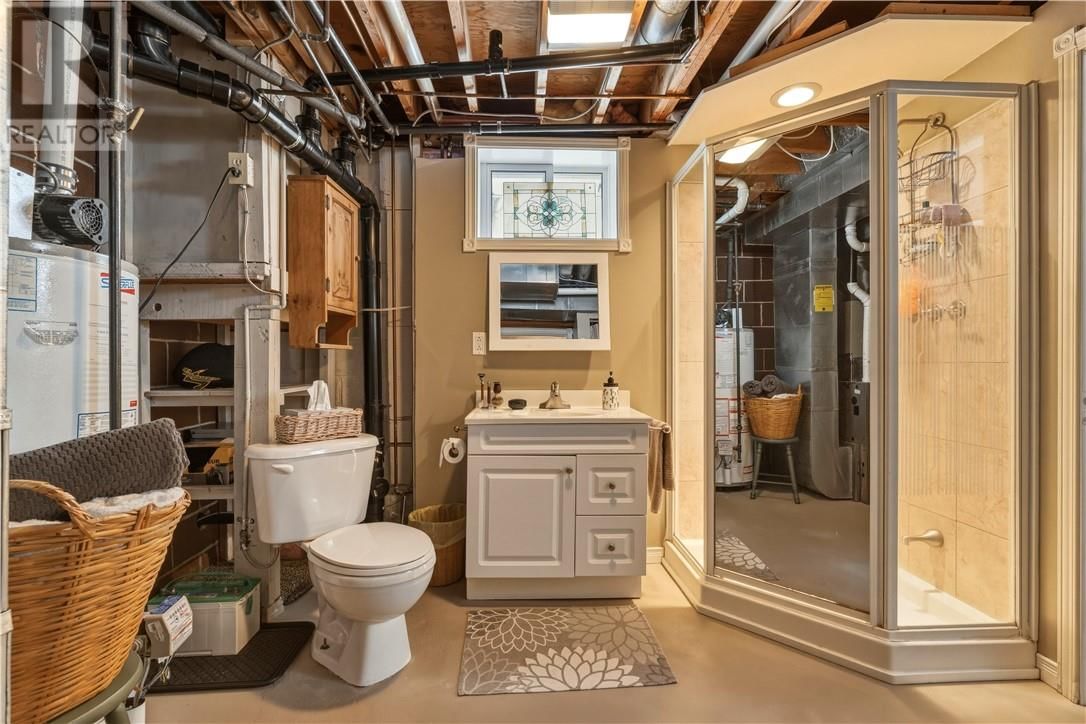 24 VAILLANCOURT DRIVE Image 17