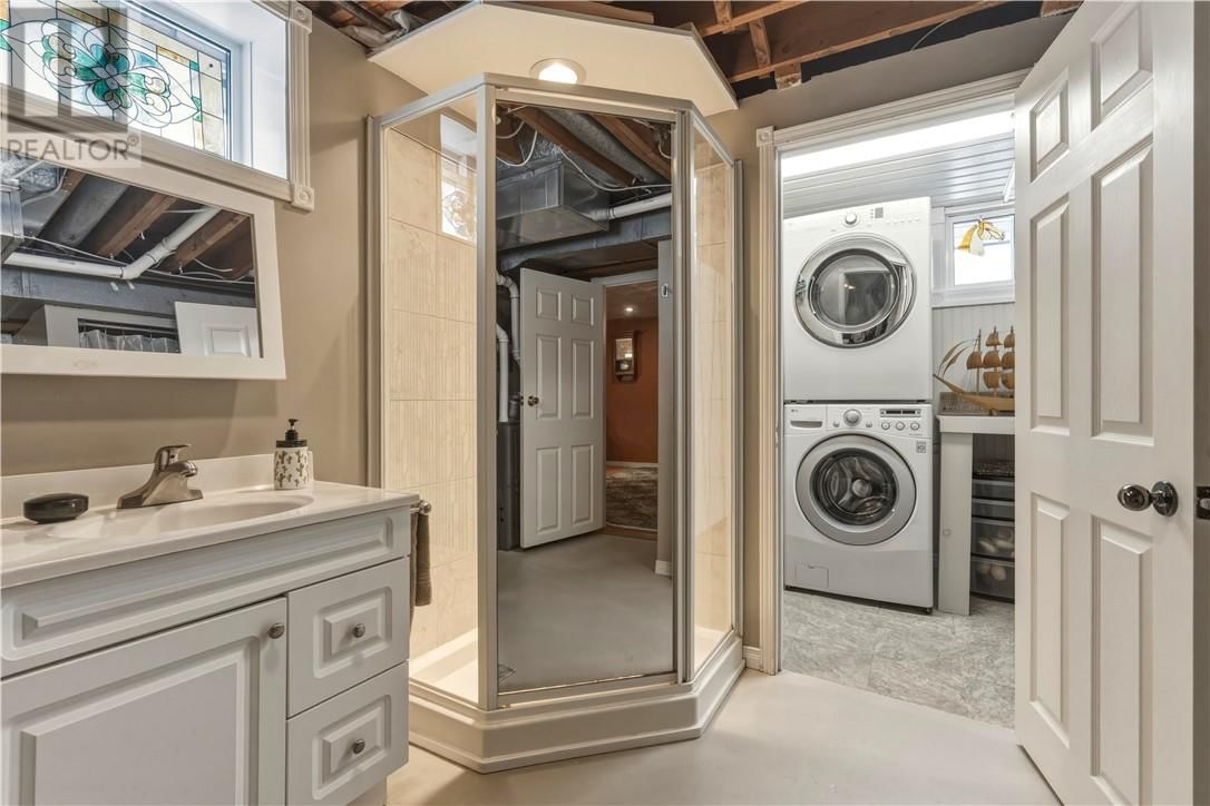 24 VAILLANCOURT DRIVE Image 18