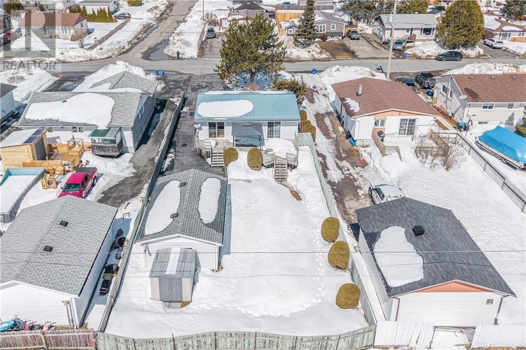 24 VAILLANCOURT DRIVE Image 2