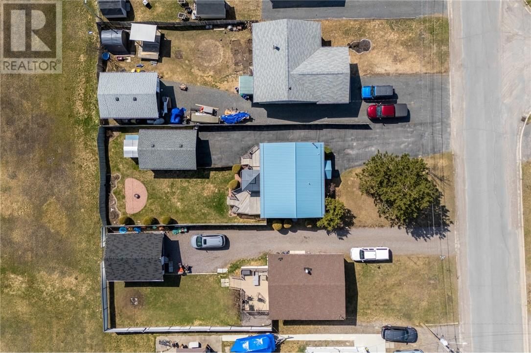 24 VAILLANCOURT DRIVE Image 26