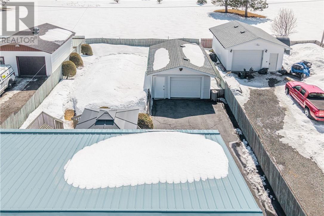 24 VAILLANCOURT DRIVE Image 28