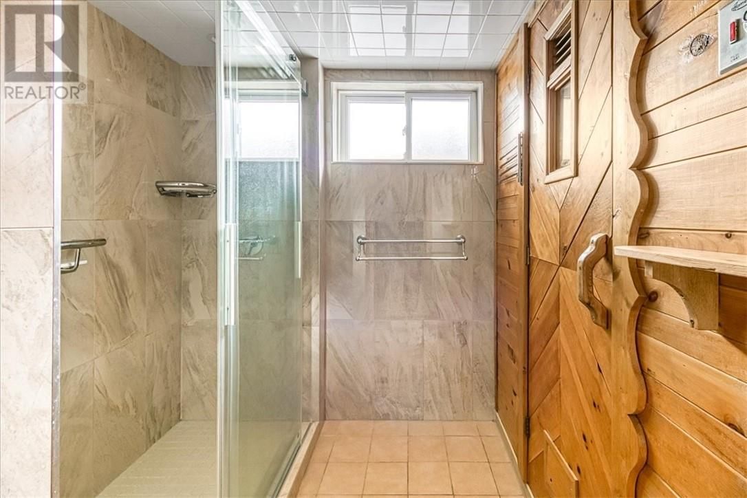 138 RIVERSIDE DRIVE Image 25